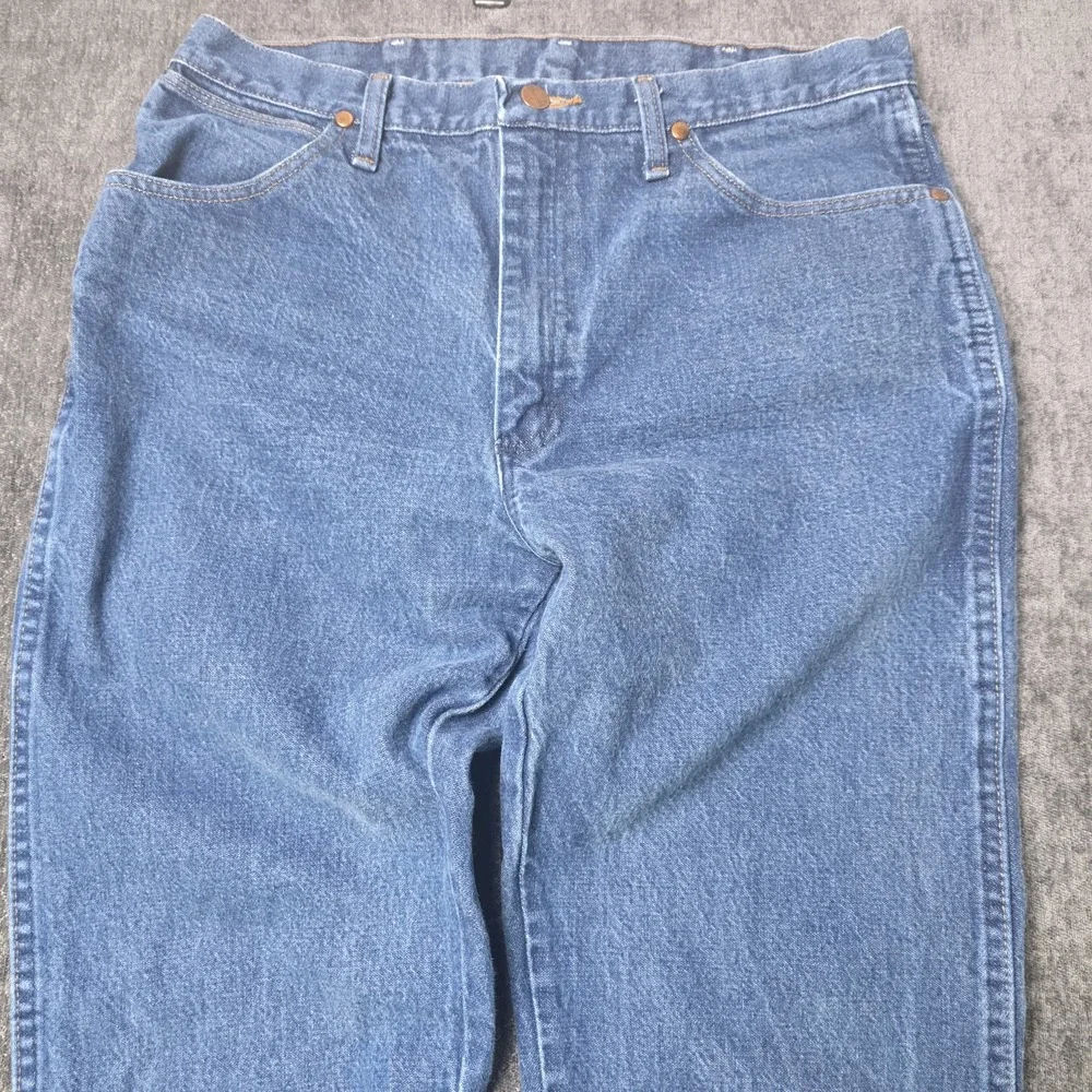 Wrangler Cowboy Cut Jeans Mens 34x34 (33x33) Medium Wash Straight Rodeo Western